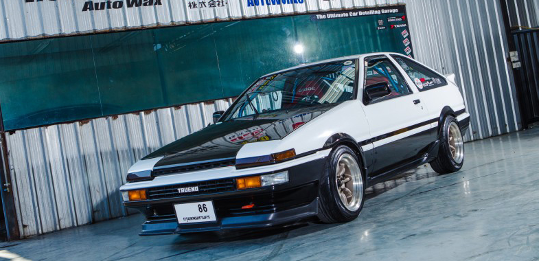 R*a様 AE86イニシャルD仕様ワタナベ深リム　旧車　絶版車　タイヤ付　マーク 頭文字D』トレノ型ウェットティッシュケースが那須クラシックカー