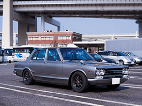 見た目は古いけど中身は現代的！RB型エンジンを搭載して通勤にも使える