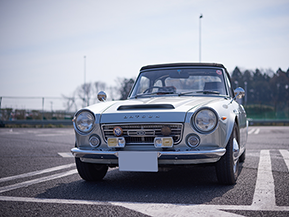 若き日の憧れを現実に。74歳のオーナーが駆る、1968年式ダットサン