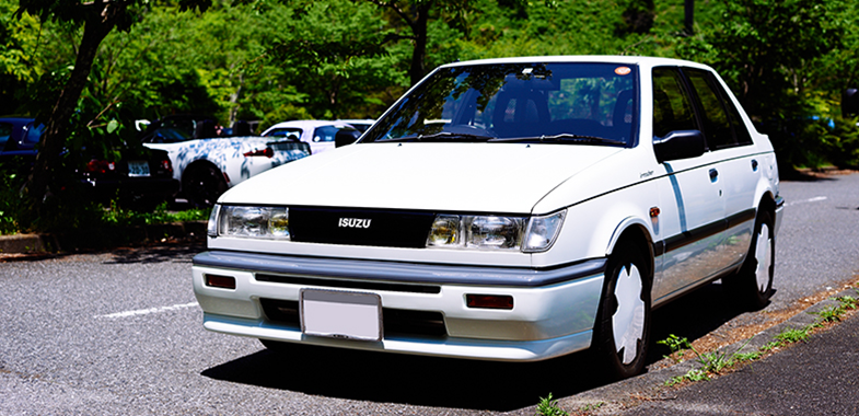 街の遊撃手」は、21世紀も健在だ！1989年式いすゞ ジェミニ
