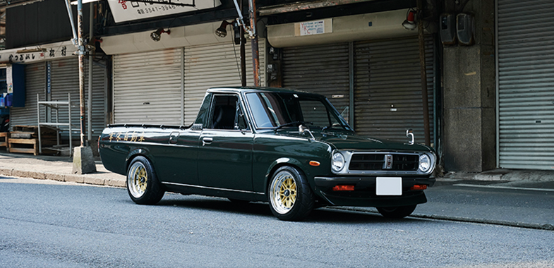 28歳、板金のプロが自らの手で甦らせた愛車は1993年式日産 サニー