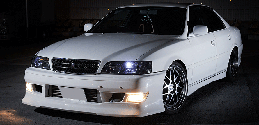 クルマとバイクをこよなく愛する22歳の若者が惚れ込んだ1台。トヨタ