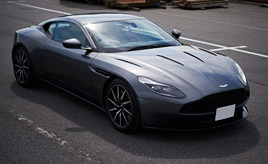 007シリーズとジェームズ・ボンドに憧れ、手に入れた愛車。アストン 
