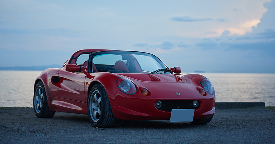 衣食住”ではなく“衣食車”といいきる20代の若者の到達点、1999年式