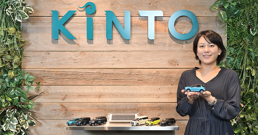 新しい所有の形 愛車サブスク のトヨタ Kinto クルマを乗り換えて やりたいこと に出会う モビリティを取り巻くサービスの展望 トヨタ自動車の クルマ情報サイト Gazoo