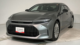中古車：正統派セダン　クラウン
