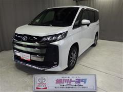 トヨタ　ノア S-Z 4WD *