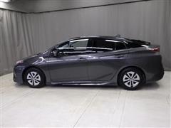 プリウス A 4WD *