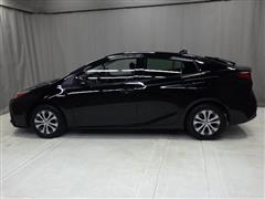 プリウス A E-FOUR *