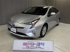 トヨタ プリウス S E-FOUR
