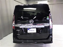 セレナ ハイウェイスターV 4WD