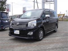 トヨタ ヴォクシー ZS キラメキ3 4WD