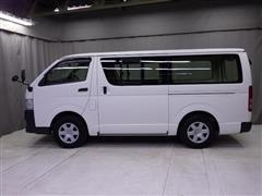 ハイエースV DX 4WD