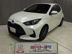 トヨタ　ヤリスHV X 4WD *