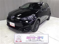 トヨタ　ヤリス X 4WD *