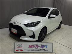 トヨタ　ヤリス X 4WD *