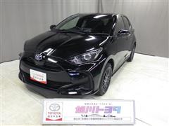 トヨタ　ヤリス X 4WD *