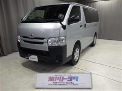 ハイエースV DX 4WD