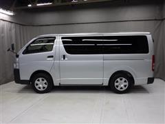 ハイエースV DX 4WD