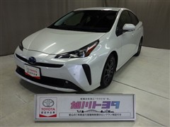 トヨタ プリウス S E-FOUR
