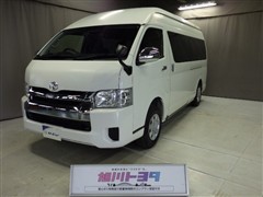トヨタ ハイエースW グランドキャビン
