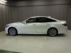 クラウン HV RS FOUR