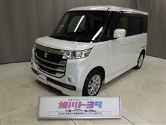スズキ　スペーシア カスタム Z 4WD
