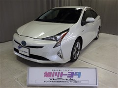 プリウス A ツーリングセレ 4WD