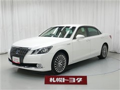 トヨタ クラウンマジェスタ HV FOUR