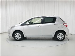 ヴィッツ Fセーフティエディション3