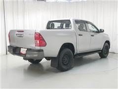 ハイラックス X