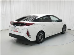 プリウスPHV A