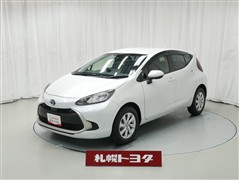 トヨタ　アクア G