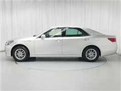 クラウンHV ロイヤルサルーン4