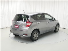 ノートHV E-パワー X FOUR