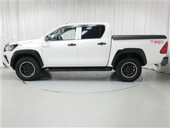 ハイラックス X