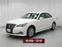 トヨタ　クラウン ロイヤルサルーンi-FOUR
