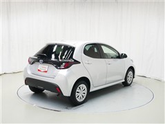 ヤリス ハイブリッド X