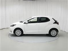 ヤリス ハイブリッド X