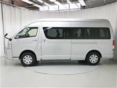 ハイエースW グランドキャビン