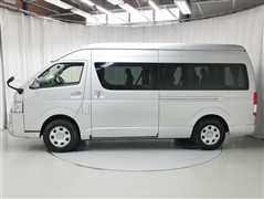 ハイエースW グランドキャビン