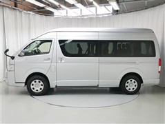 ハイエースW グランドキャビン