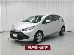 トヨタ　アクア X