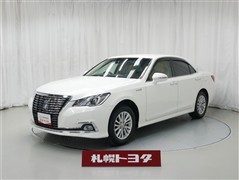 トヨタ クラウンHV ロイヤルサルーン FOUR