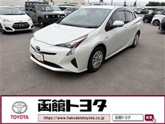 プリウス S