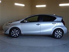 アクア S スタイルブラック