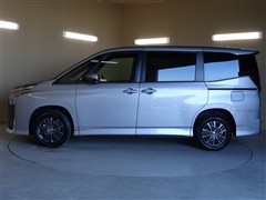 ヴォクシー ハイブリッド S-Z