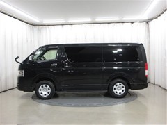 ハイエースV S-GLダークP2 4W