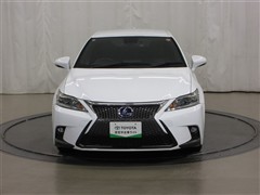 CT200h Fスポーツ