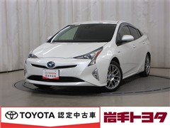 プリウス Sツーリングセレクション4